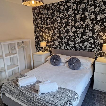 Hereford - Mayflower Coach House, Modern 2 Bedroom Property With Parking, Located South Of Hereford City, Suitable For Small Family, Couple Or Contractors - Sleeps Up To 5 Guests - Hosted By Rentmyhouse Eksteriør billede