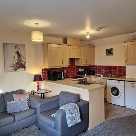 Hereford - Mayflower Coach House, Modern 2 Bedroom Property With Parking, Located South Of Hereford City, Suitable For Small Family, Couple Or Contractors - Sleeps Up To 5 Guests - Hosted By Rentmyhouse Eksteriør billede