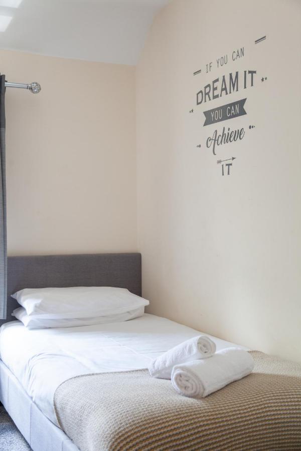 Hereford - Mayflower Coach House, Modern 2 Bedroom Property With Parking, Located South Of Hereford City, Suitable For Small Family, Couple Or Contractors - Sleeps Up To 5 Guests - Hosted By Rentmyhouse Eksteriør billede