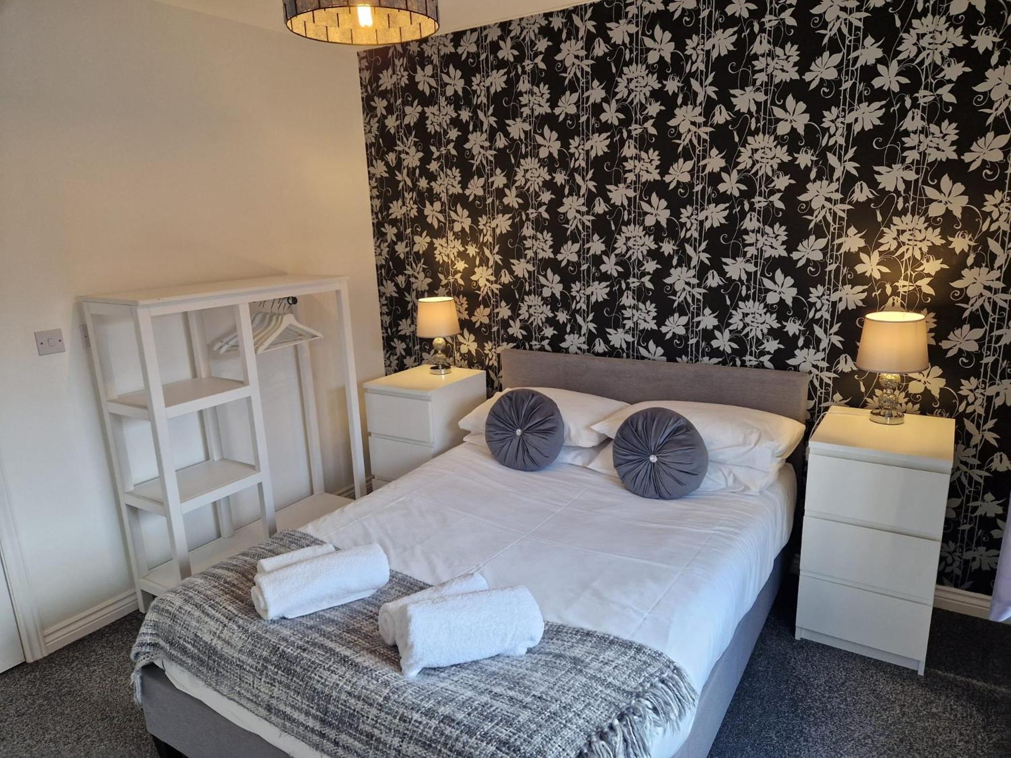 Hereford - Mayflower Coach House, Modern 2 Bedroom Property With Parking, Located South Of Hereford City, Suitable For Small Family, Couple Or Contractors - Sleeps Up To 5 Guests - Hosted By Rentmyhouse Eksteriør billede