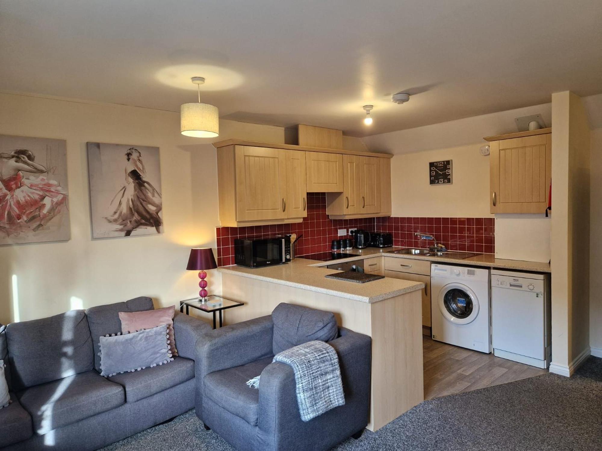 Hereford - Mayflower Coach House, Modern 2 Bedroom Property With Parking, Located South Of Hereford City, Suitable For Small Family, Couple Or Contractors - Sleeps Up To 5 Guests - Hosted By Rentmyhouse Eksteriør billede