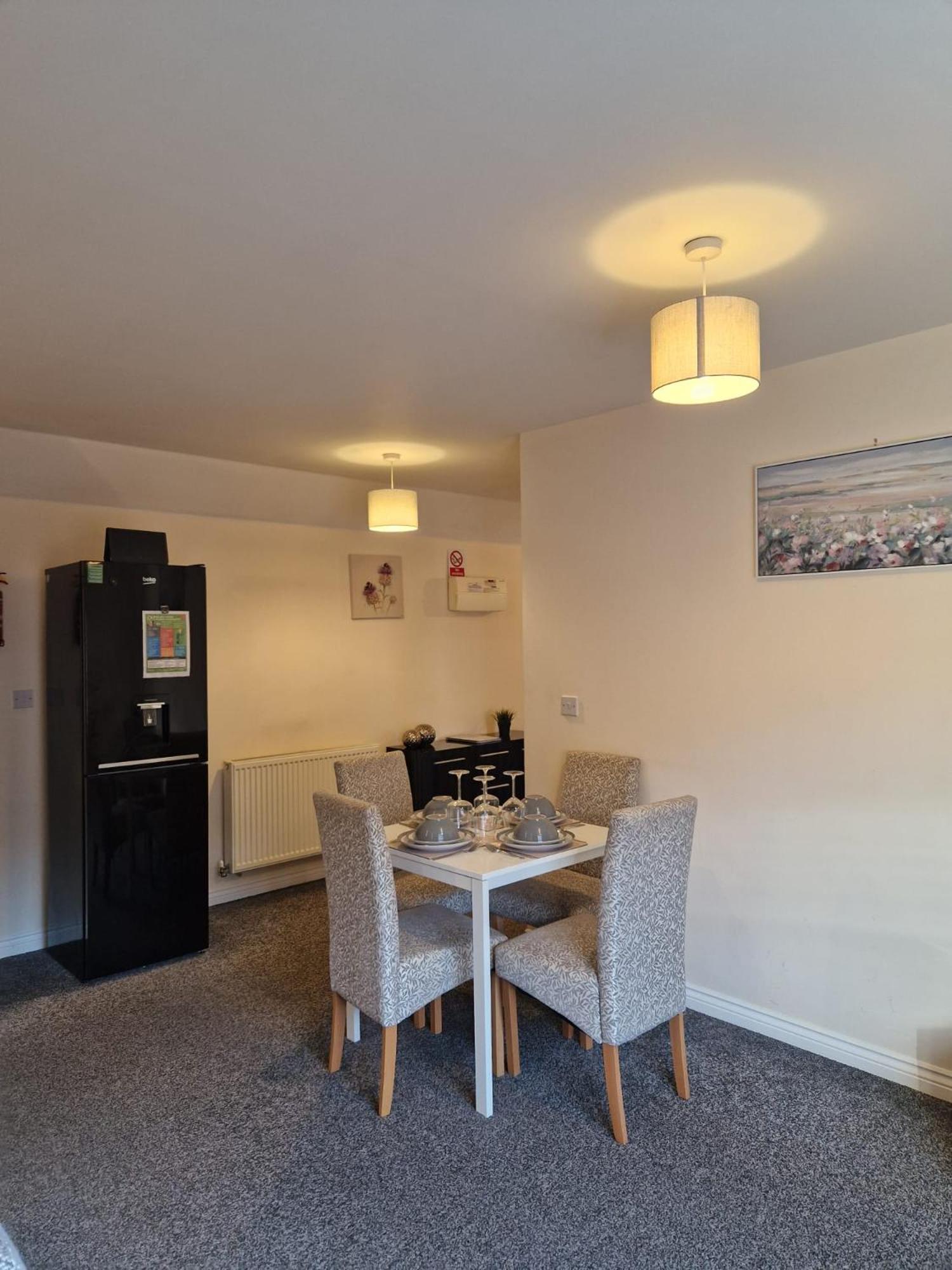Hereford - Mayflower Coach House, Modern 2 Bedroom Property With Parking, Located South Of Hereford City, Suitable For Small Family, Couple Or Contractors - Sleeps Up To 5 Guests - Hosted By Rentmyhouse Eksteriør billede